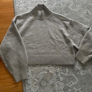 H&M hm beige funnel neck turtle neck sweater medium